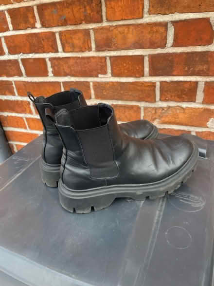 Photo of free Women’s boots (D03) #1