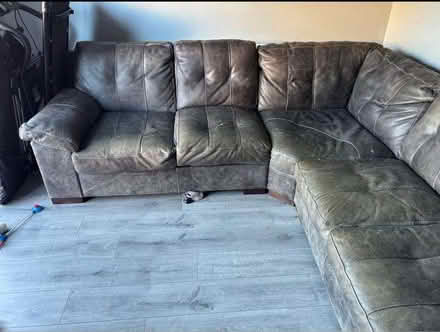 Photo of free Corner sofa (Canvey SS8) #4
