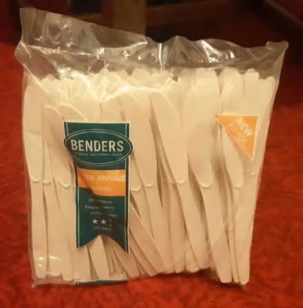Photo of free Bag of 100 plastic cutlery knives (Kidlington OX5) #1