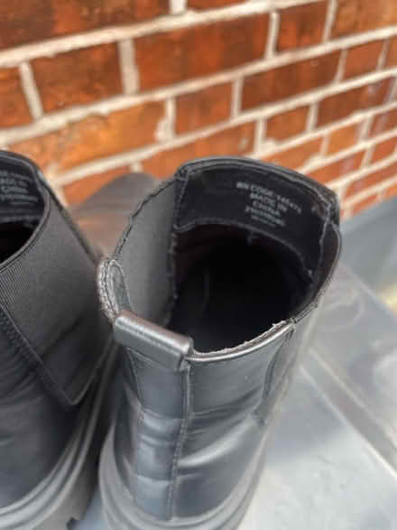Photo of free Women’s boots (D03) #2