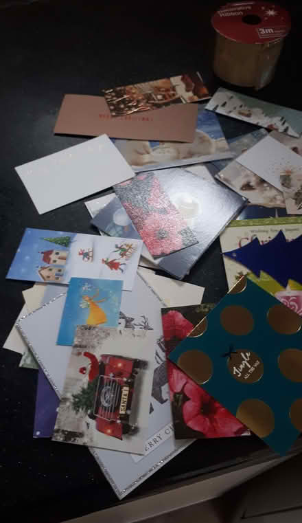 Photo of free Christmas Tags and Gold Decorative Wired Ribbon (Cressex HP12) #1