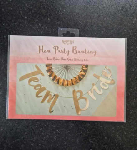 Photo of free Hen Party and Wedding items (Lion Gate TW9) #4