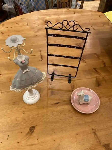 Photo of free Jewellery stands and dish (CT5) #1