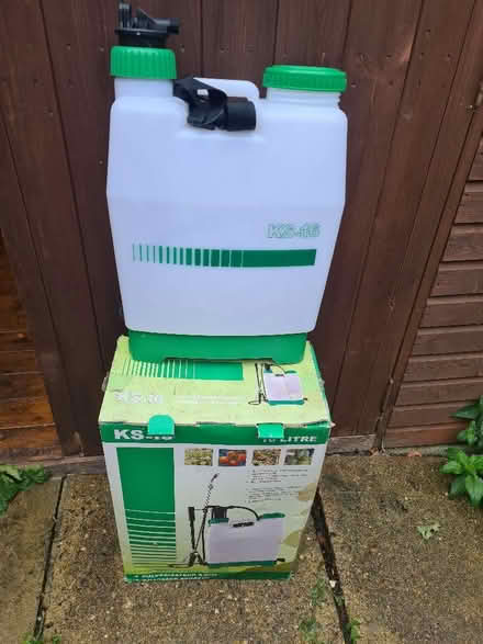 Photo of free 16L Knapsack sprayer - new (Wimbledon SW19) #1