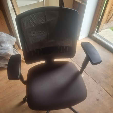 Photo of free Adjustable black computer chair (Croydon) #1