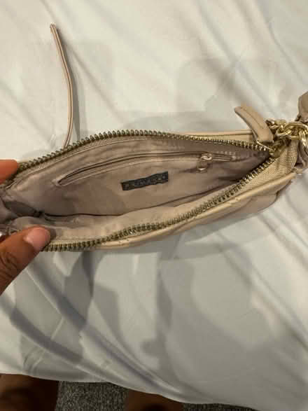 Photo of free Cross body primark bag (Ealing Broadway W7) #3