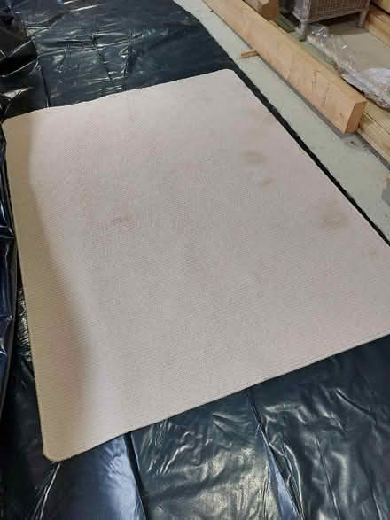 Photo of free Rug (Henley SY6) #1