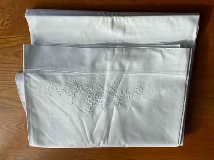 Photo of free Flat linen top bed sheet (Fairfield LA1) #1