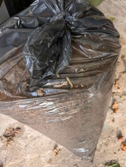 Photo of free 1 bag of saw dust (Horsham Roffee) #1