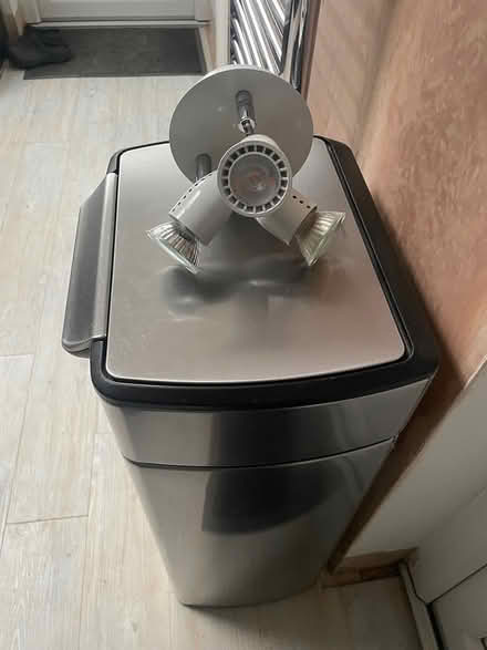 Photo of free Ceiling light (Wigston Leicester LE18) #1