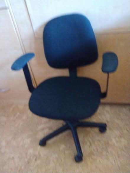 Photo of free Office chair (Courtenay west end) #1