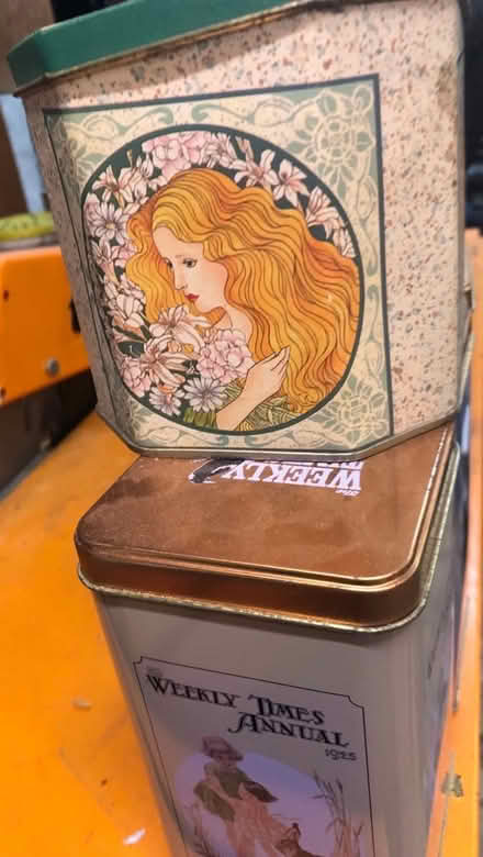 Photo of free Vintage style collectables tins (greensborough) #2
