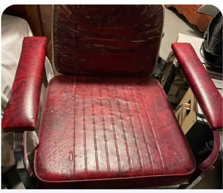 Photo of free Salon chair (Lebanon) #1