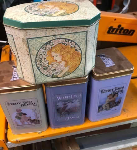 Photo of free Vintage style collectables tins (greensborough) #1