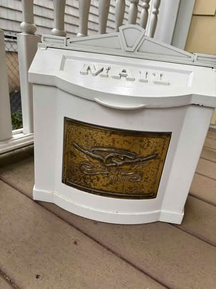 Photo of free Gaines Manufacturing Mailbox (Westwood) #1