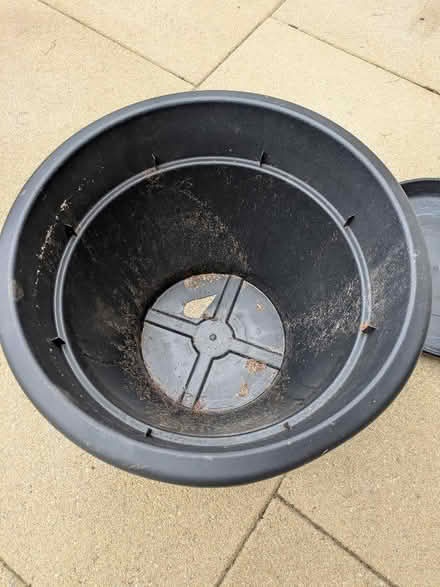 Photo of free Large plant pot (Cliff Hill CV34) #1