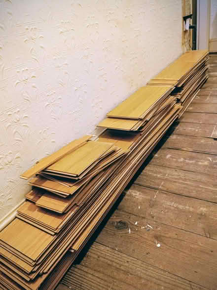 Photo of free laminate flooring (IP4) #1