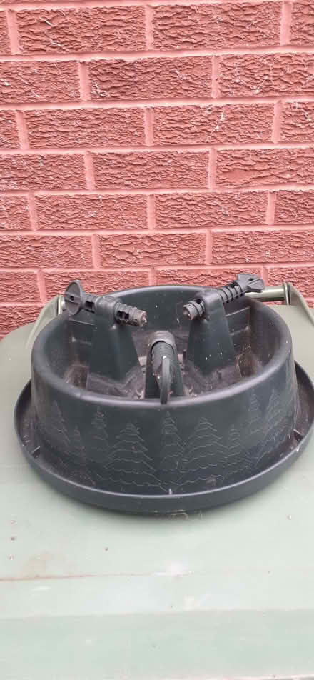 Photo of free Christmas tree holder (Kennington OX1) #1