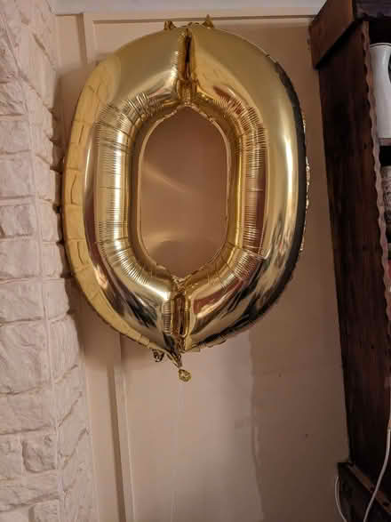 Photo of free Gold helium "0" balloon. (Caversham Park RG4) #1