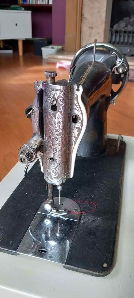 Photo of free Singer sewing machine & accessories (Carnon Downs TR3) #2