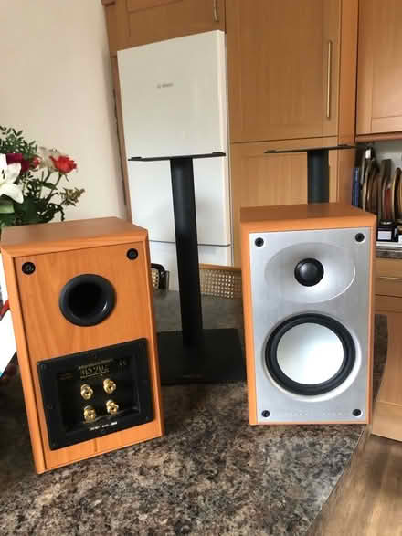 Photo of free Bookshelf Speakers (Hornby LA2) #1