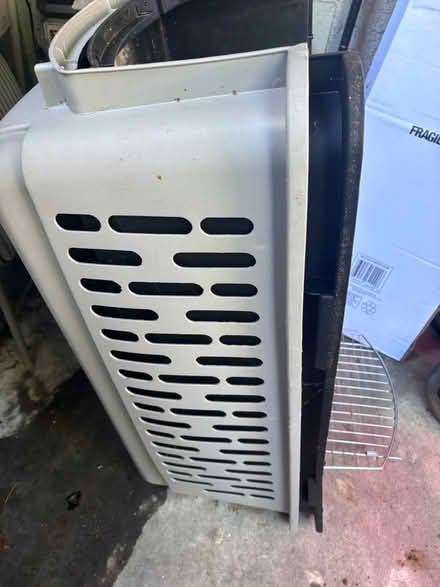 Photo of free Large dog crate (Union City) #2
