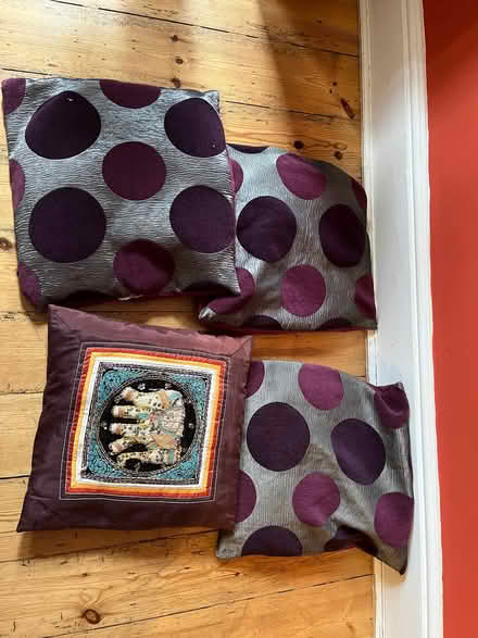 Photo of free 4 cushions and covers (University Area RG1) #1