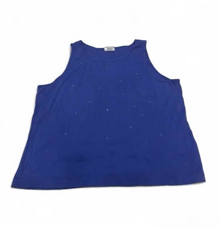 Photo of free Avenue Woman’s Top (Brooklyn Storage) #1