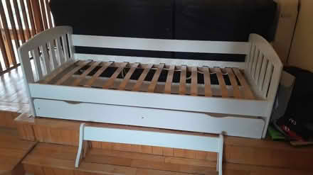 Photo of free Child's bed with drawer (Nuneham Courtenay Ox44 9nx) #2
