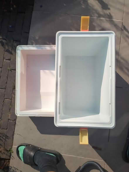 Photo of free 70s ish orange coolbox (Norbiton KT3) #3