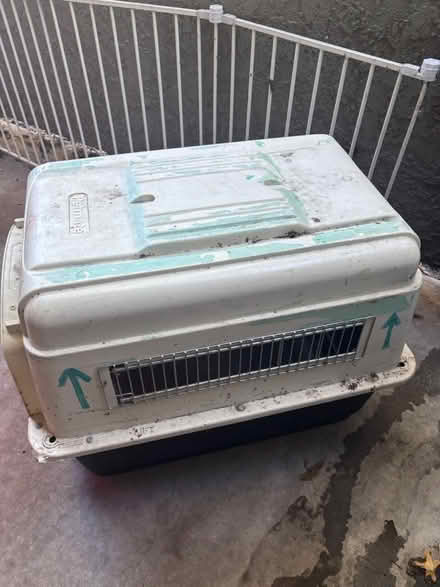 Photo of free Medium dog crate (Union City) #1