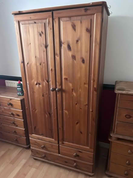 Photo of free Wardrobe (Se62hr) #1