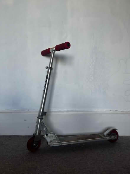 Photo of free RAZOR Scooter (N14 - Southgate) #1