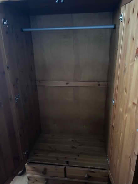 Photo of free Wardrobe (Se62hr) #2
