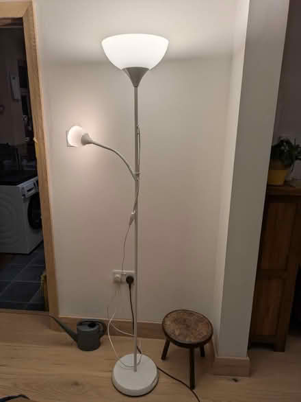 Photo of free Standing light (Crookes S10) #1
