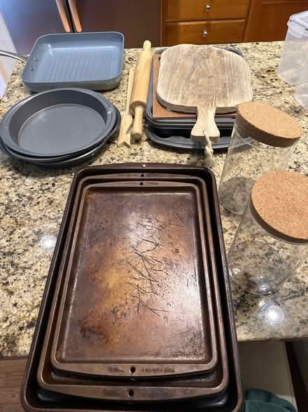 Photo of free Various Kitchen Supplies (Maple Lawn) #1