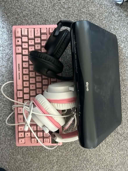 Photo of free tech bundle (Priors Park GL20) #1