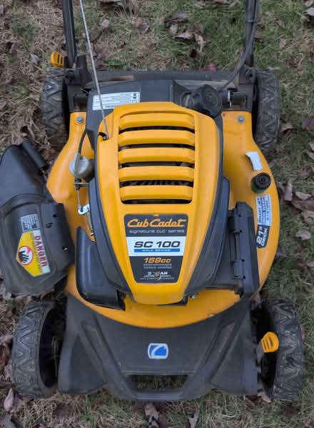 Photo of free Cub Cadet push mower (needs tuneup) (Fairview Heights) #2