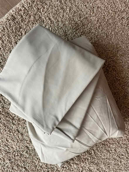 Photo of free Fitted sheet and 2 pillowcases (G20 6HS) #1