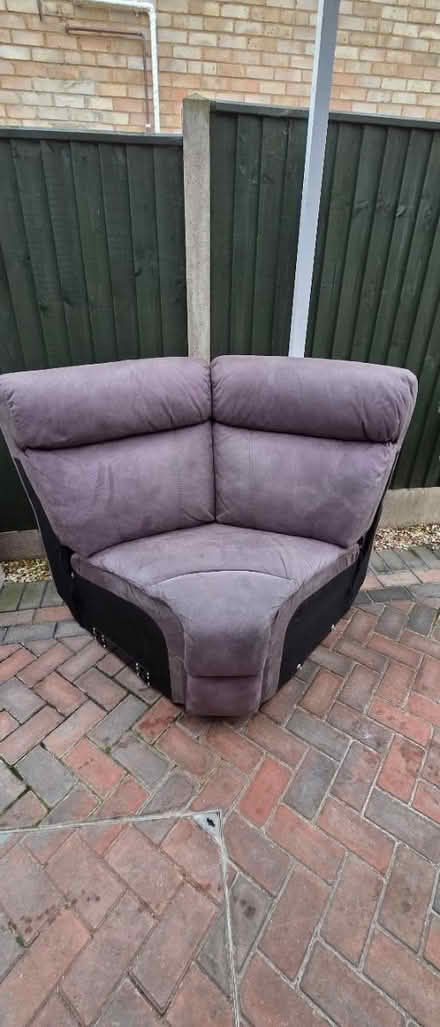 Photo of free Settee (Gloucester) #1