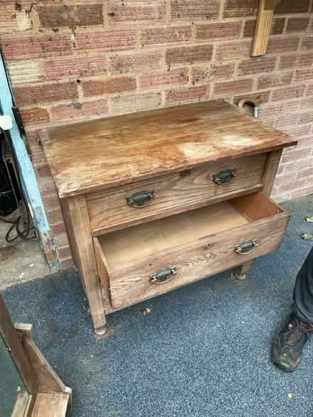 Photo of free Dressing table (CV35) #2