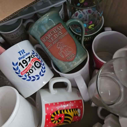 Photo of free Box of random mugs and glasses (Caldecott OX14) #1