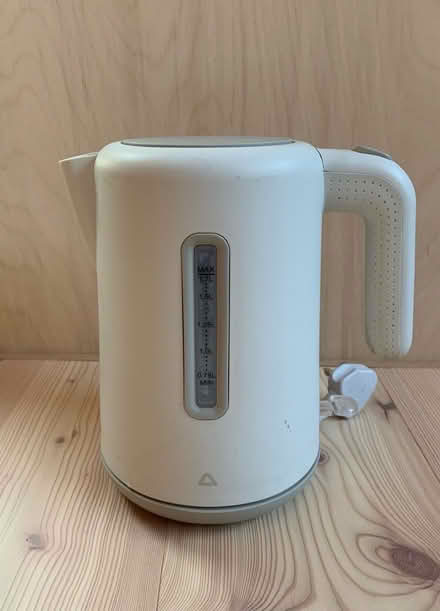 Photo of free Kettle (Manor Court E10) #1