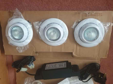 Photo of free New Set of 3 eyeball downlighters boxed (The Rock TF3) #3