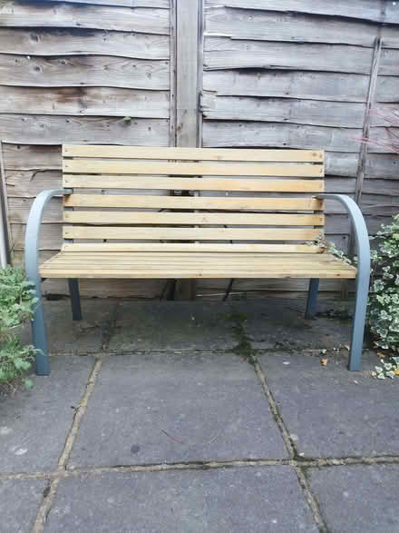 Photo of free Garden bench (Teddington TW11) #1