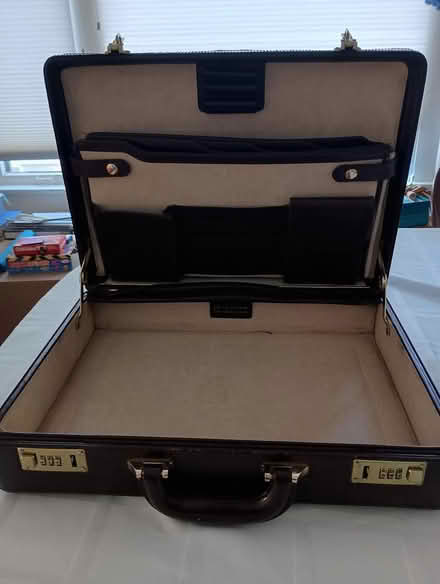 Photo of free Old fashion briefcase (Phinney) #3