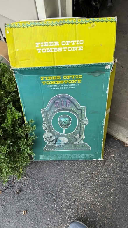 Photo of free Halloween Tombstone (NE Glenview (Lake & Harms)) #1