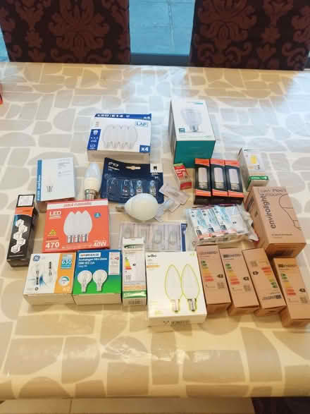 Photo of free Selection of light bulbs (Teddington TW11) #1