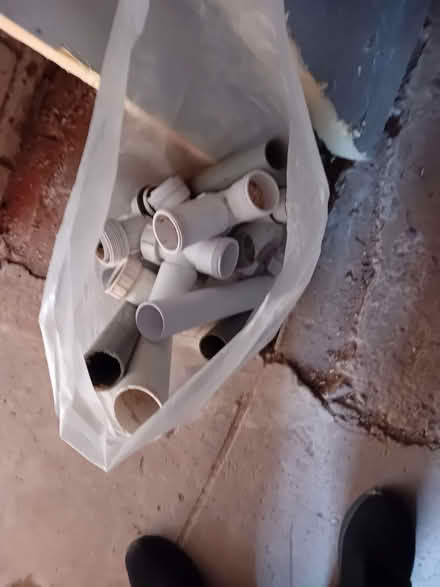 Photo of free Plastic plumbing bits (Kingston Hill ST18) #2