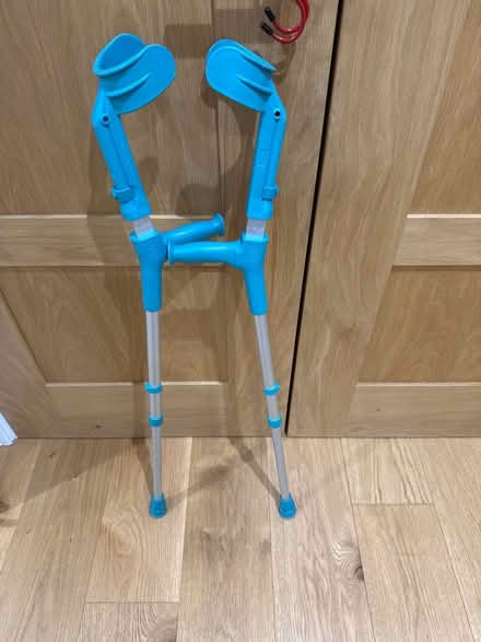 Photo of free Children’s crutches (CR2) #1